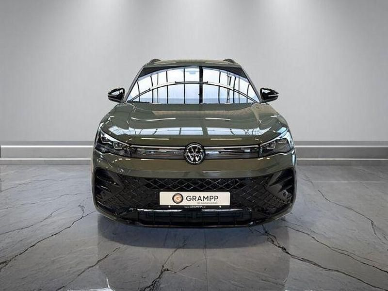 Gebraucht VW Tiguan R-line 193 PS (141 kW) 2025 Grün SUV