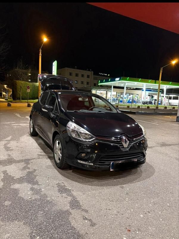 Schwarz Gebraucht 2017 Renault Clio IV LIMITED Kleinwagen | 7.900 € (Fairer Preis) - Bild 1/4