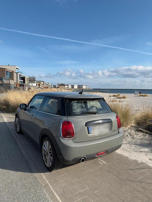 Gebraucht Mini Cooper 136 PS (100 kW) 2019 Grau Kleinwagen