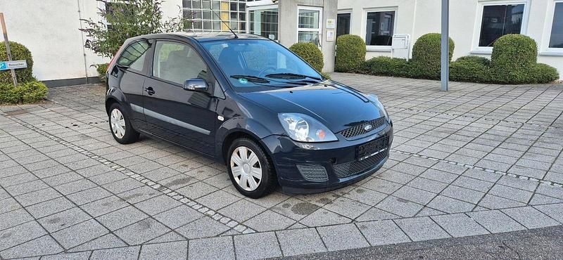 Blau Gebraucht 2006 Ford Fiesta Kleinwagen | 990 € (Fairer Preis) - Bild 1/4