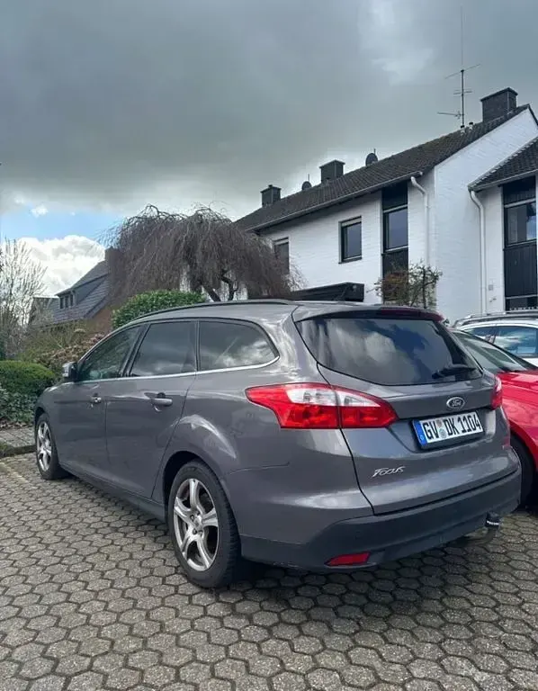 Brugt Ford Focus 125 HK (91 kW) 2012 Grå Sedan
