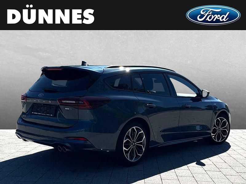 Używany Ford Focus Cool & Connect 155 KM (114 kW) 2020 Srebrny Kombi