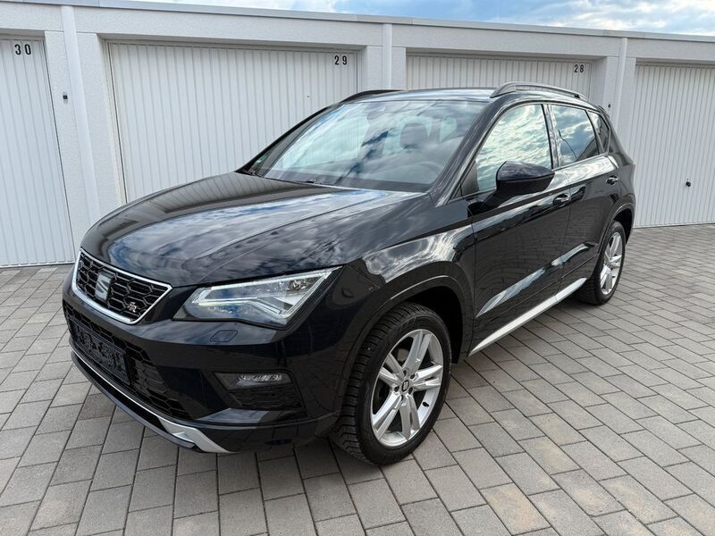 "magic" schwarz Gebraucht 2018 Seat Ateca FR SUV | 22.450 € (Fairer Preis) - Bild 1/4