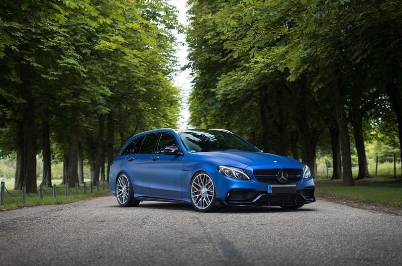 Schwarz Gebraucht 2016 Mercedes C63 AMG AMG Kombi | 51.900 € (Fairer Preis) - Bild 1/4