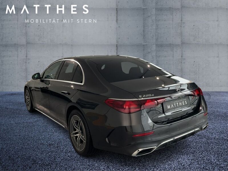 Gebraucht Mercedes E220 AMG 197 PS (144 kW) 2023 Grau Limousine