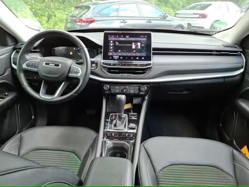 Gebraucht Jeep Compass Limited 190 PS (139 kW) 2022 Beige SUV