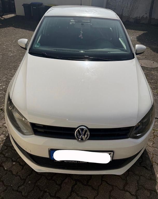 Gebraucht VW Polo 90 PS (66 kW) 2013 Weiß Kleinwagen