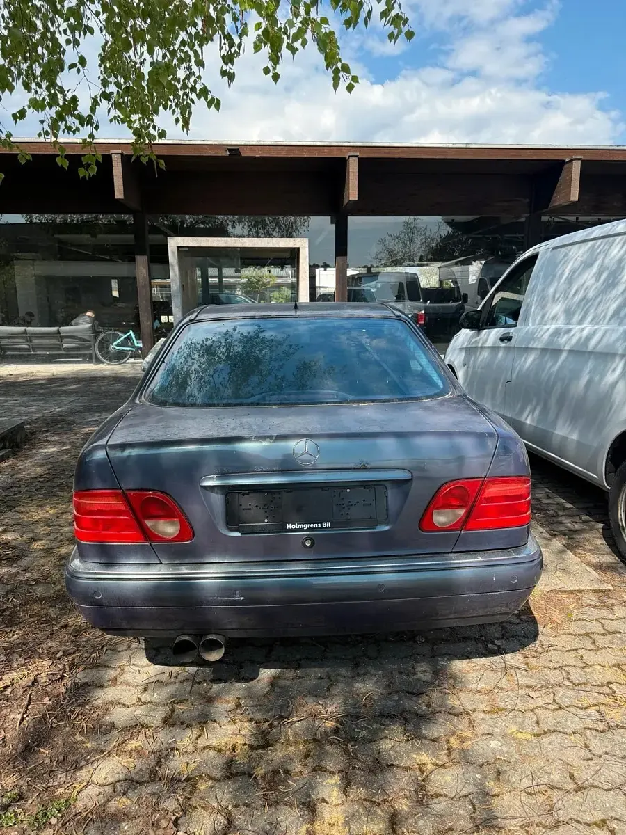 Gebraucht Mercedes E430 279 PS (205 kW) 1998 Blau Limousine