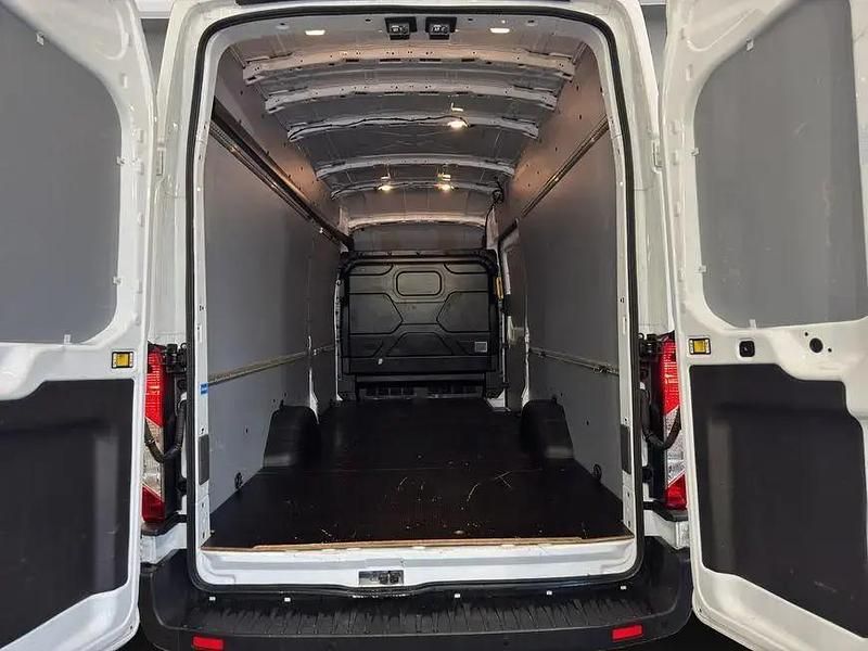 Second-hand Ford Transit Trend 131 CP (96 kW) 2025 Alb Pickup