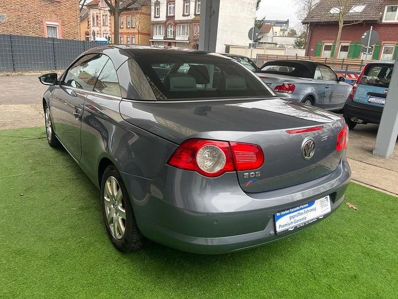 Gebraucht VW Eos 122 PS (89 kW) 2009 Grau Cabrio