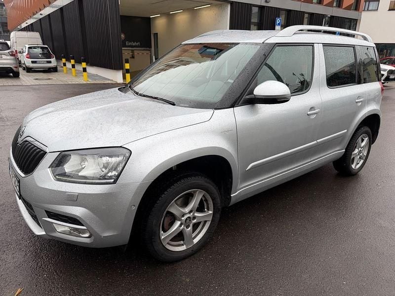 Gebraucht Skoda Yeti LAURIN & KLEMENT 150 PS (110 kW) 2016 Silber SUV