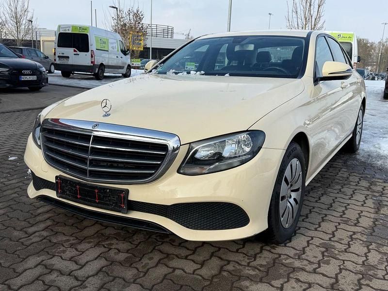 Gebraucht Mercedes E200 150 PS (110 kW) 2016 Beige Limousine