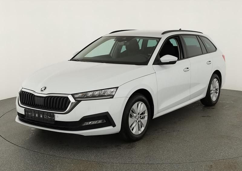 Moon weiß metallic Gebraucht 2024 Skoda Octavia Ambition Kombi | 30.495 € (Guter Preis) - Bild 1/4