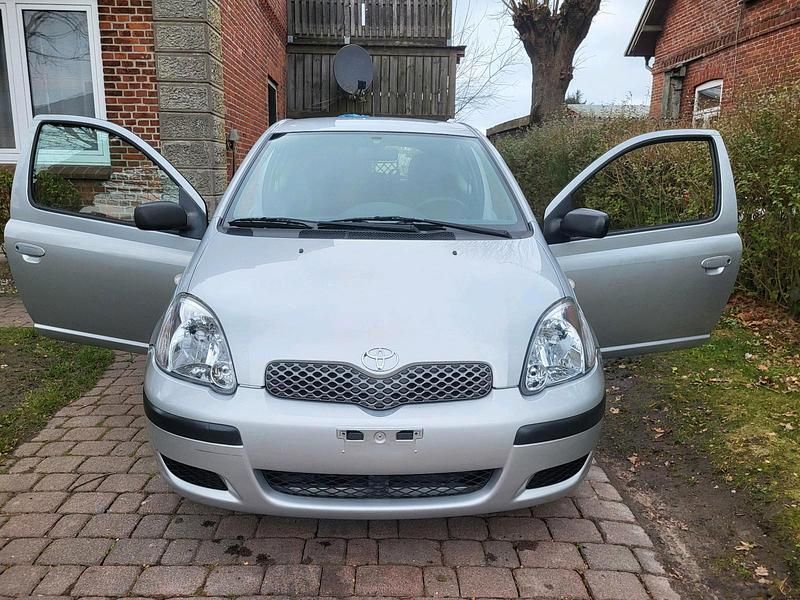Gebraucht Toyota Yaris 60 PS (44 kW) 2003 Kleinwagen
