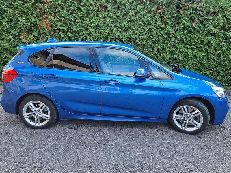 Gebraucht BMW 225 M Sport 224 PS (164 kW) 2017 Blau Van / Kleinbus