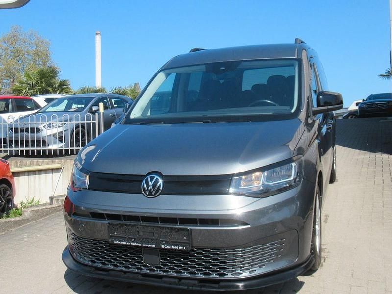 Gebraucht VW Caddy Maxi Basis 122 PS (89 kW) 2023 Grau Van / Kleinbus