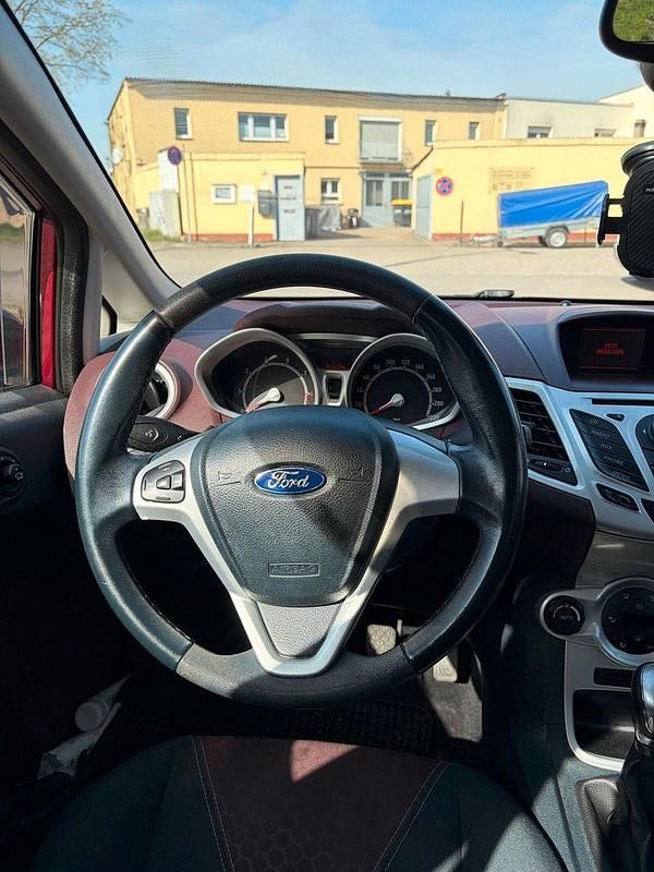 Gebraucht Ford Fiesta Titanium 82 PS (60 kW) 2008 Kleinwagen