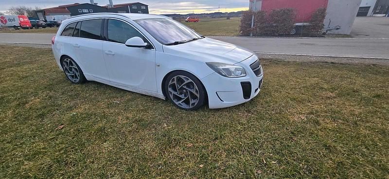 Gebraucht Opel Insignia OPC 325 PS (239 kW) 2009 Weiß Kombi