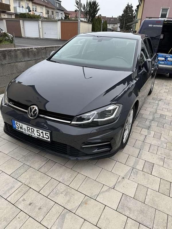 Gebraucht VW Golf VII Highline 150 PS (110 kW) 2017 Grau Kleinwagen