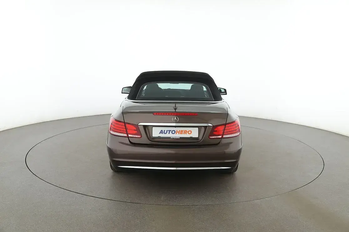 Usado Mercedes E200 184 CV (135 kW) 2016 Marrón Descapotable
