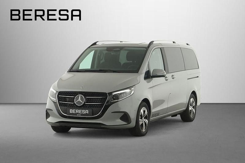 Alpingrau Gebraucht 2024 Mercedes V220 Style Van / Kleinbus | 61.450 € - Bild 1/4