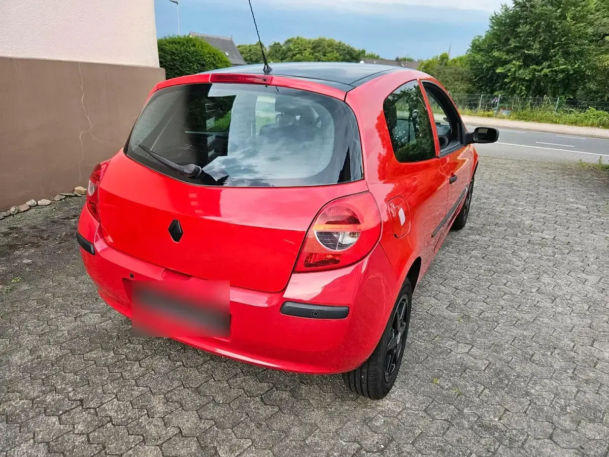 Gebraucht Renault Clio III 69 PS (50 kW) 2006 Rot Limousine