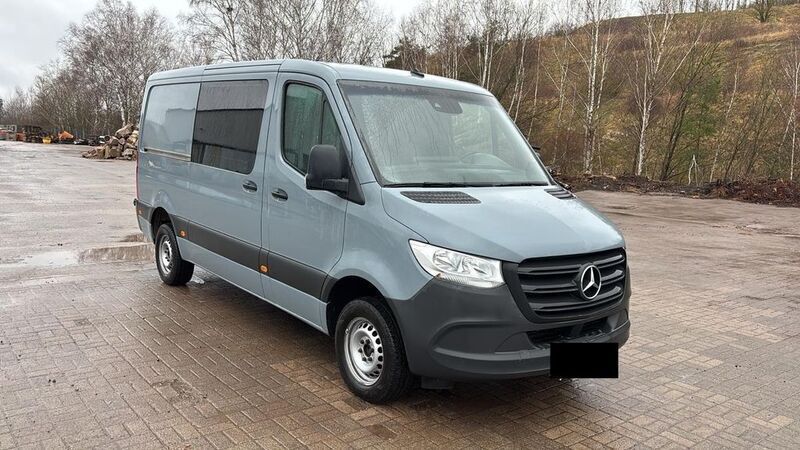 Blau Gebraucht 2020 Mercedes Sprinter Van | 28.999 € (Fairer Preis) - Bild 1/4