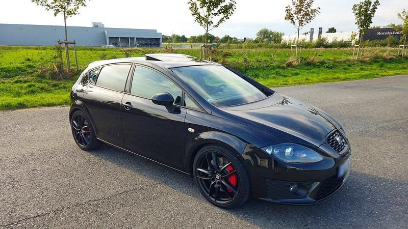 Gebraucht Seat Leon CUPRA 265 PS (194 kW) 2011 Schwarz Kleinwagen