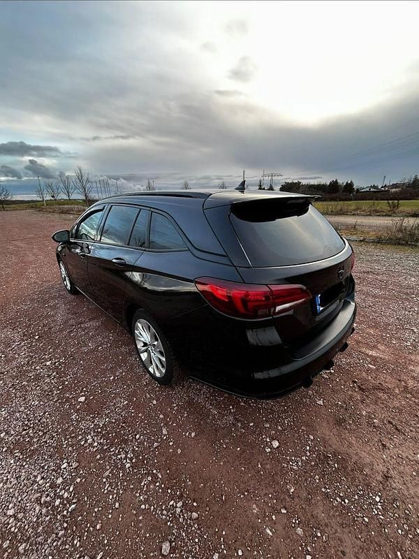 Gebraucht Opel Astra Ultimate 145 PS (106 kW) 2021 Schwarz Kombi