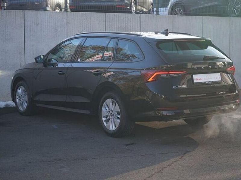 Gebraucht Skoda Octavia 150 PS (110 kW) 2024 Schwarzmagic perleffekt Kombi