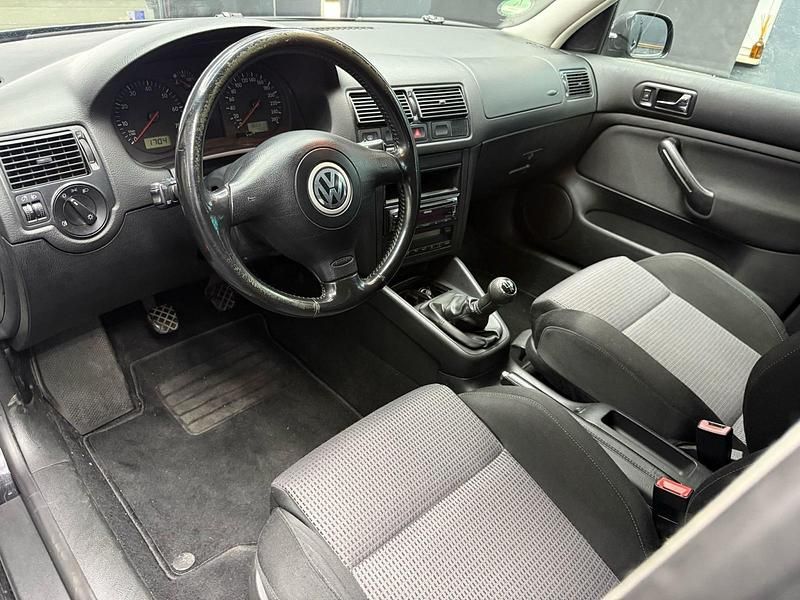Gebraucht VW Golf IV 2004 Schwarz Kleinwagen