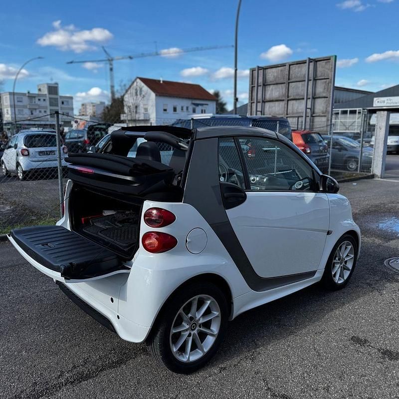 Gebraucht Smart ForTwo Cabrio 71 PS (52 kW) 2014 Weiß Cabrio