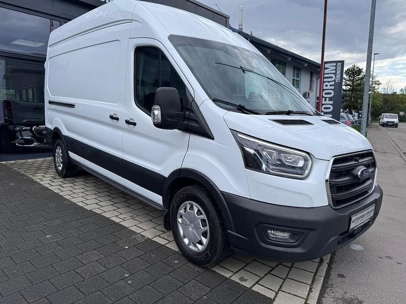 Gebraucht Ford Transit Trend 170 PS (125 kW) 2022 Weiß Van / Kleinbus