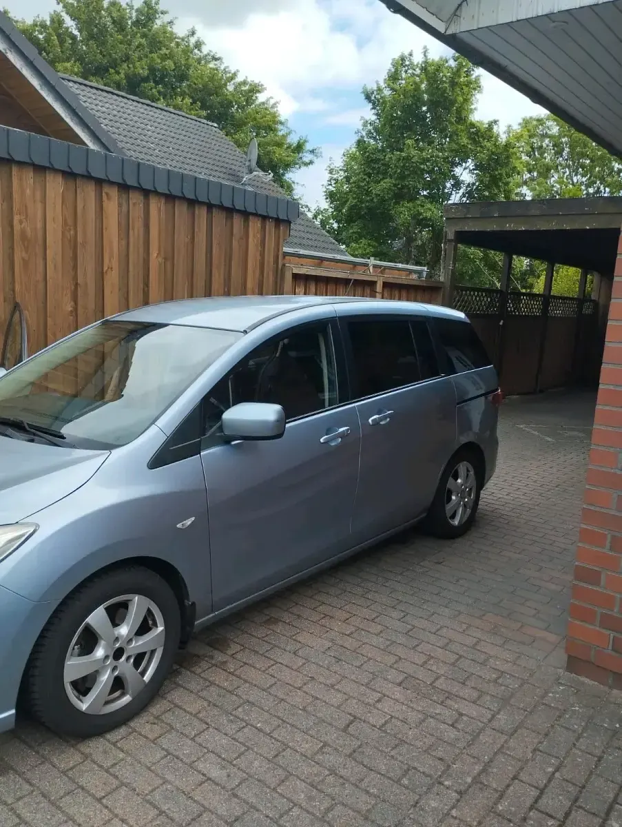 Gebraucht Mazda 5 116 PS (85 kW) 2011 Blau Van / Kleinbus