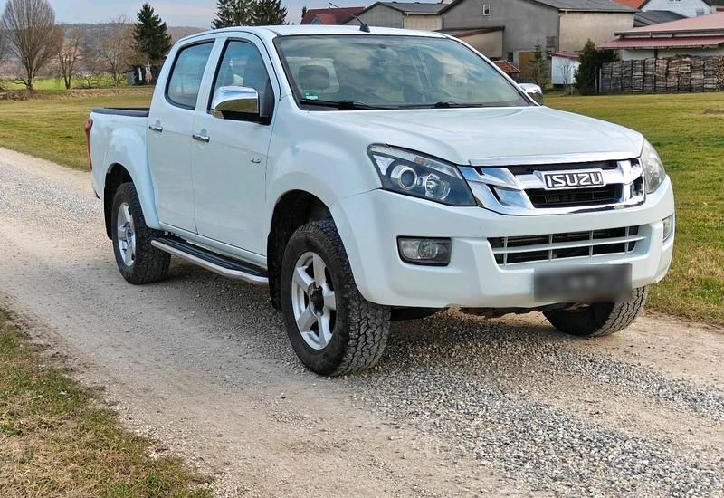 Gebraucht Isuzu Pick up 163 PS (119 kW) 2013 Weiß Pickup