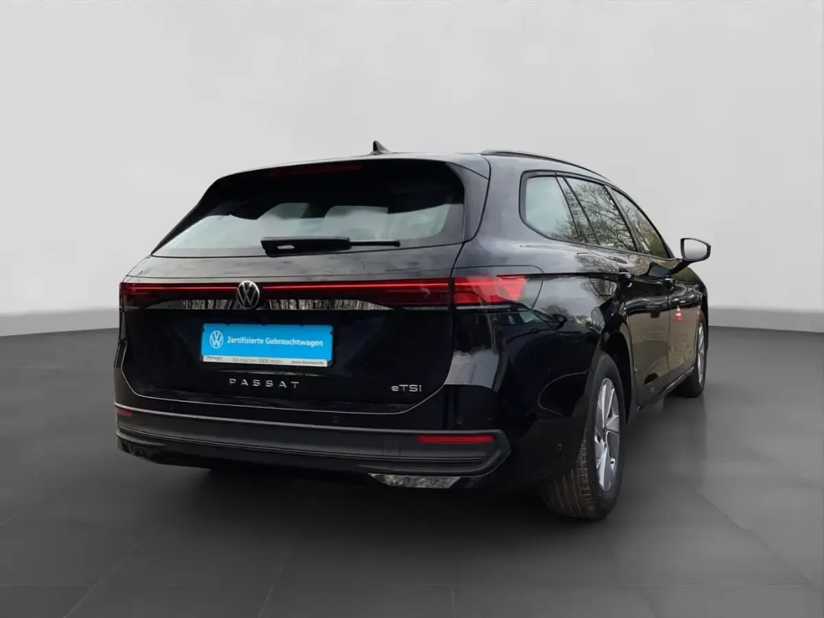 Nowe VW Passat Basis 150 KM (110 kW) 2025 Czarny Kombi