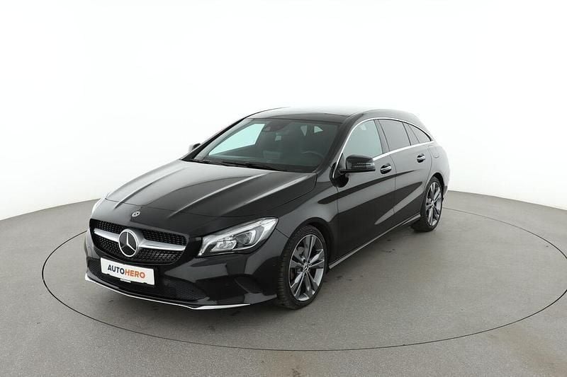 Schwarz Gebraucht 2019 Mercedes CLA200 Shooting Brake Urban Kombi | 21.980 € (Fairer Preis) - Bild 1/3