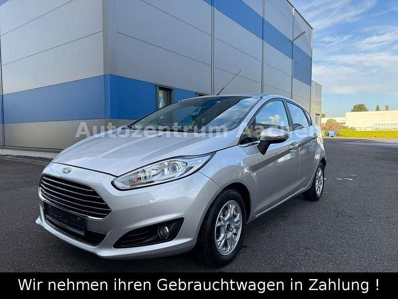 Silber Gebraucht 2015 Ford Fiesta Titanium Limousine | 4.999 € (Guter Preis) - Bild 1/4
