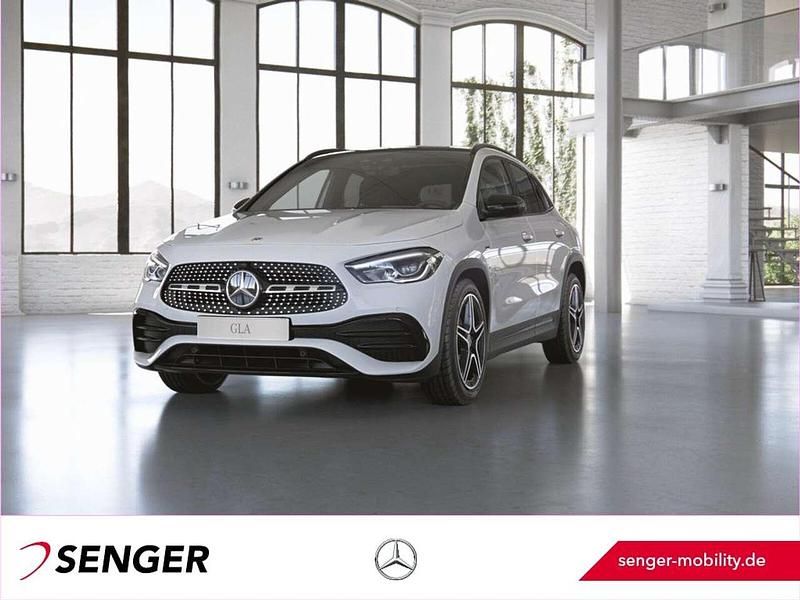 Unilack polarweiß Gebraucht 2021 Mercedes GLA250 AMG SUV | 33.890 € (Etwas zu teuer) - Bild 1/3