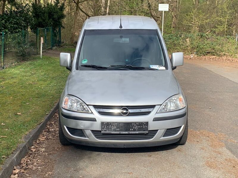 Silber Gebraucht 2009 Opel Combo Van / Kleinbus | 1.700 € (Superpreis) - Bild 1/4