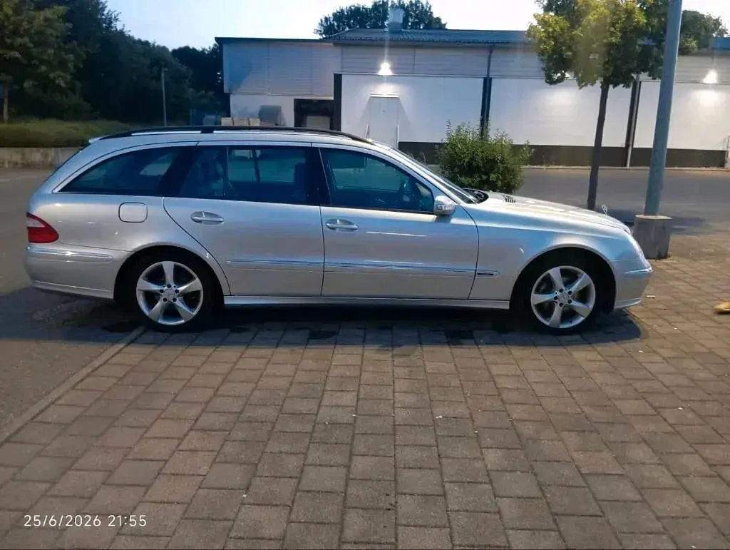 Gebraucht Mercedes E280 190 PS (139 kW) 2005 Silber Kombi