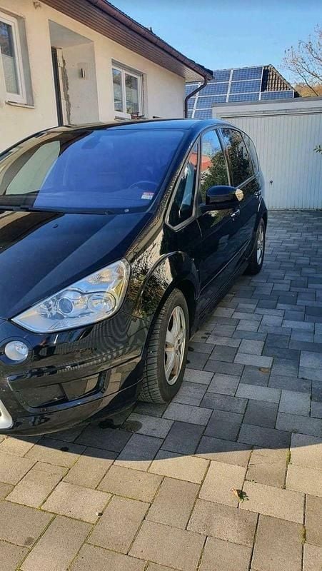 Schwarz Gebraucht 2010 Ford S-MAX Titanium Van / Kleinbus | 4.500 € (Guter Preis) - Bild 1/4