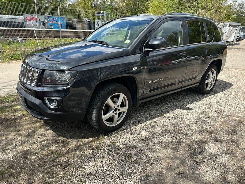 Usado Jeep Compass Limited 170 HP (125 kW) 2013 Preto SUV