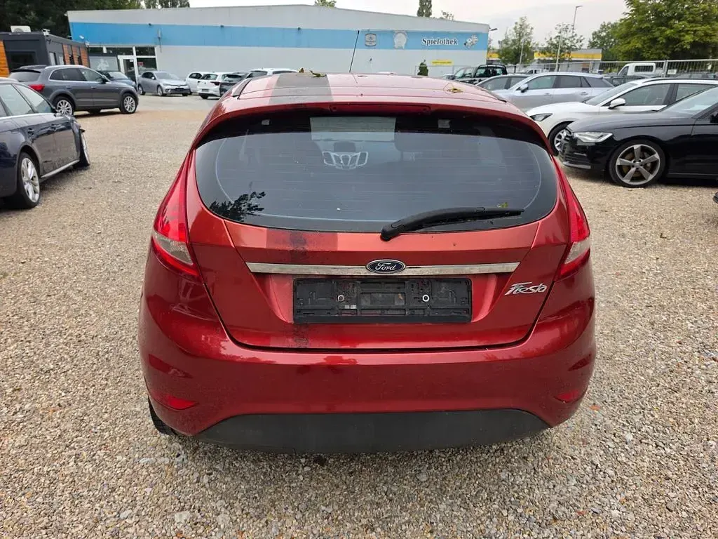 Gebraucht Ford Fiesta Ghia 82 PS (60 kW) 2008 Rot Kleinwagen