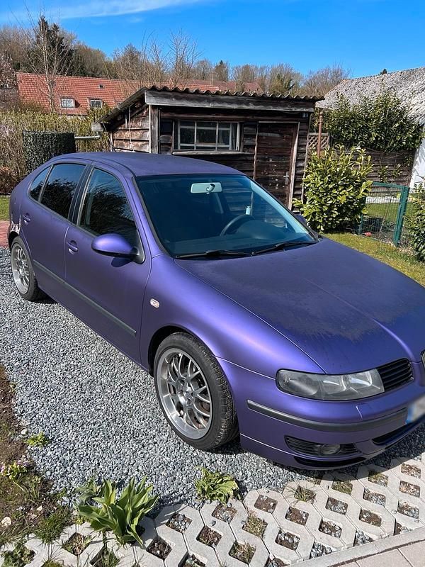 Second-hand Seat Leon 105 CP (77 kW) 2004 Negru Hatchback
