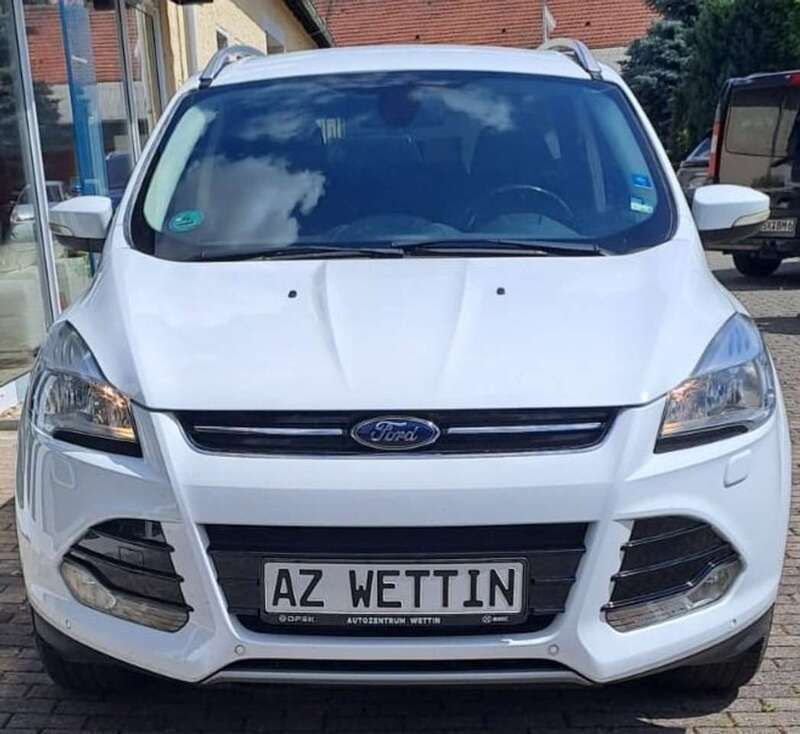 Weiß Gebraucht 2014 Ford Kuga Titanium SUV | 8.755 € (Superpreis) - Bild 1/4