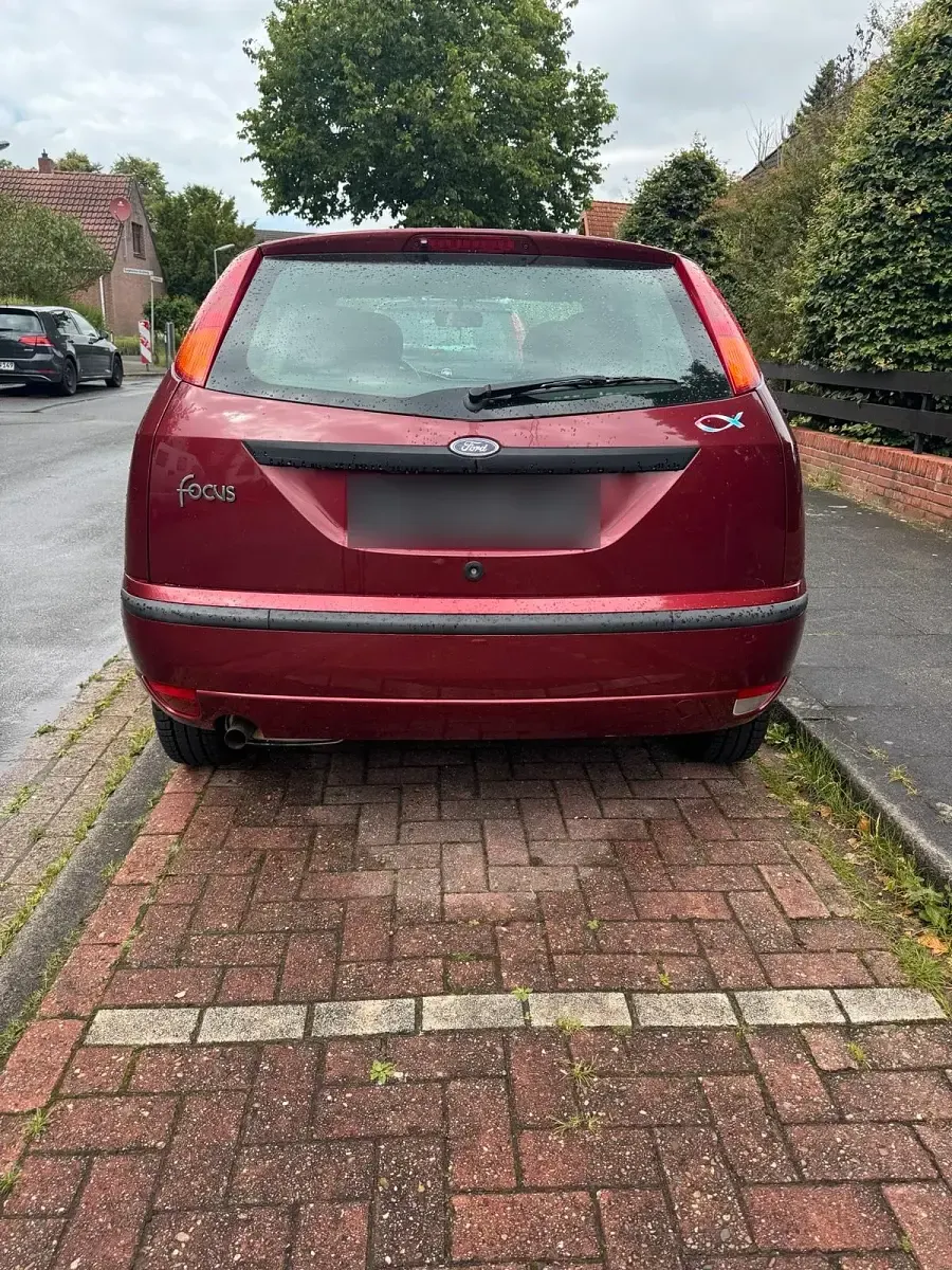 Gebraucht Ford Focus 100 PS (73 kW) 2003 Rot Kombi