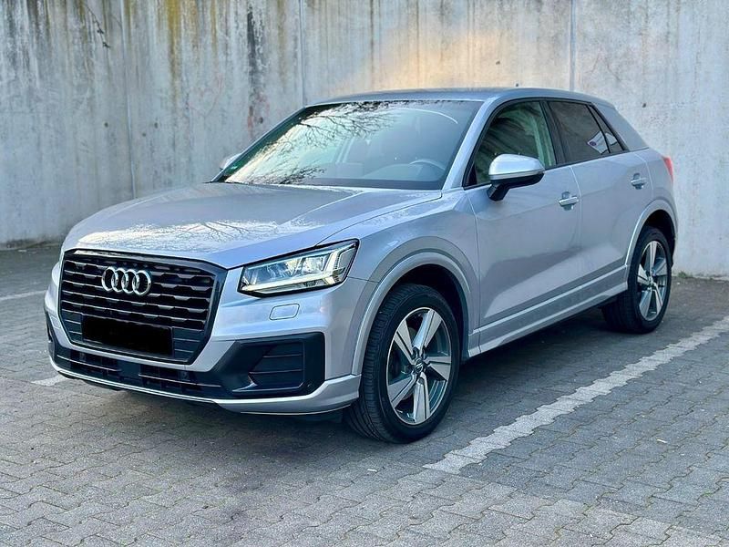 Gebraucht Audi Q2 Sport 150 PS (110 kW) 2017 Silber SUV