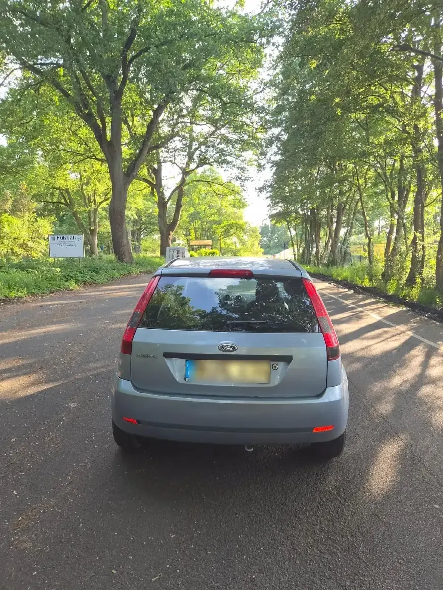Gebraucht Ford Fiesta 60 PS (44 kW) 2005 Kleinwagen