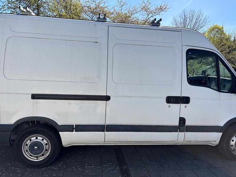 Second-hand Renault Master Basis 101 CP (74 kW) 2009 Alb Pickup
